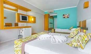 Kemer Reach 5* Göynük